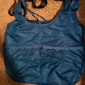 Lululemon yoga/travel bag